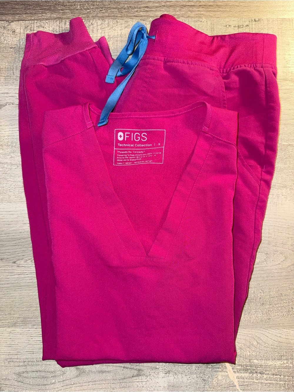 FIGS SET! Raspberry Sorbet Casma 3-Pocket Scrub Top & Zamora Joggers Scrub Pants